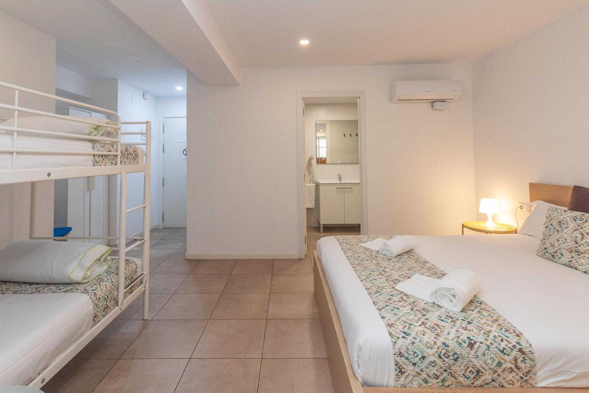 Bet Apartments - Abastos Valencia Exterior photo